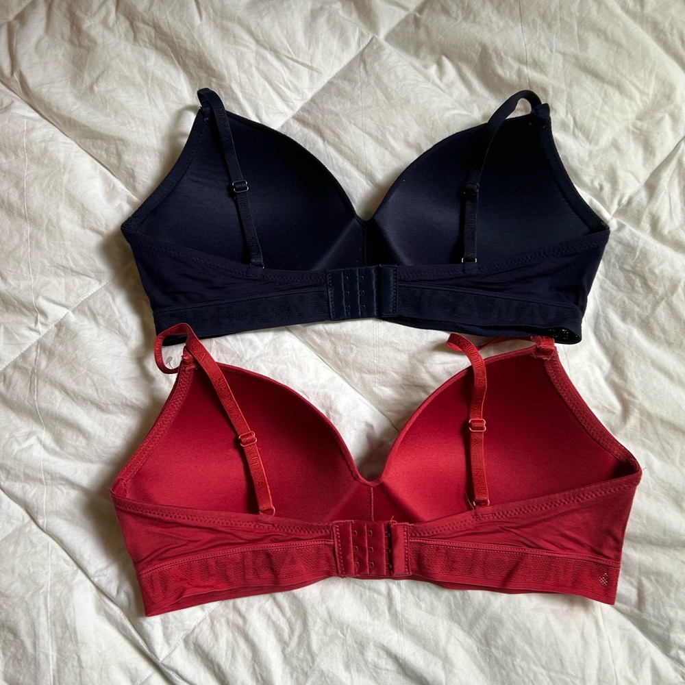 Nautica Red and Black Seamless T-Shirt Bras - Picture 3 of 4